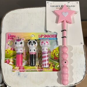 Girls gift set!! 3pc Lip Smackers Lippy Pals & Magical Light up Wand! New!